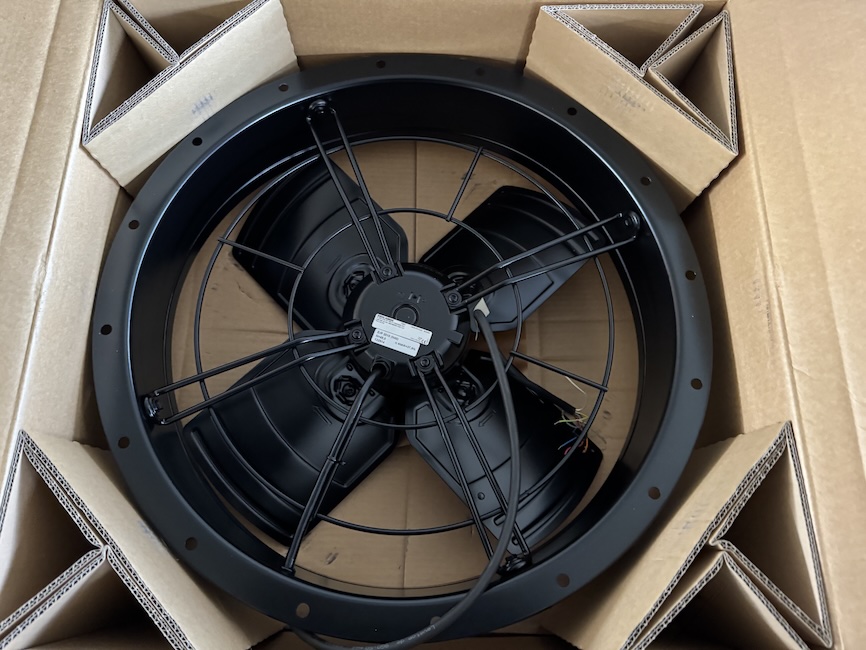 IMG_5445-Ziehl Abegg FB056-VDF.4I.A4L -1.jpg